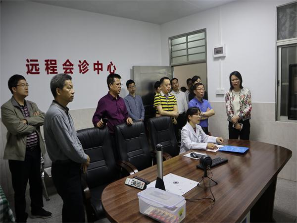 彻党的十九大精神 着力提升医疗服务水平 -市卫