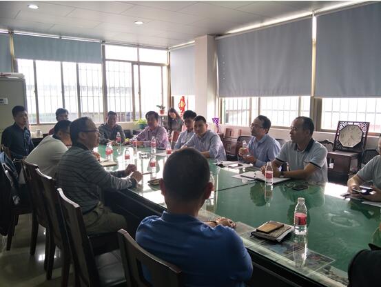 市食品药品监管局领导带队调研水产品市场销售