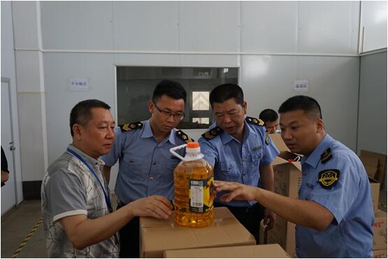 市食品药品监管局迅速组织开展食用调和油专项