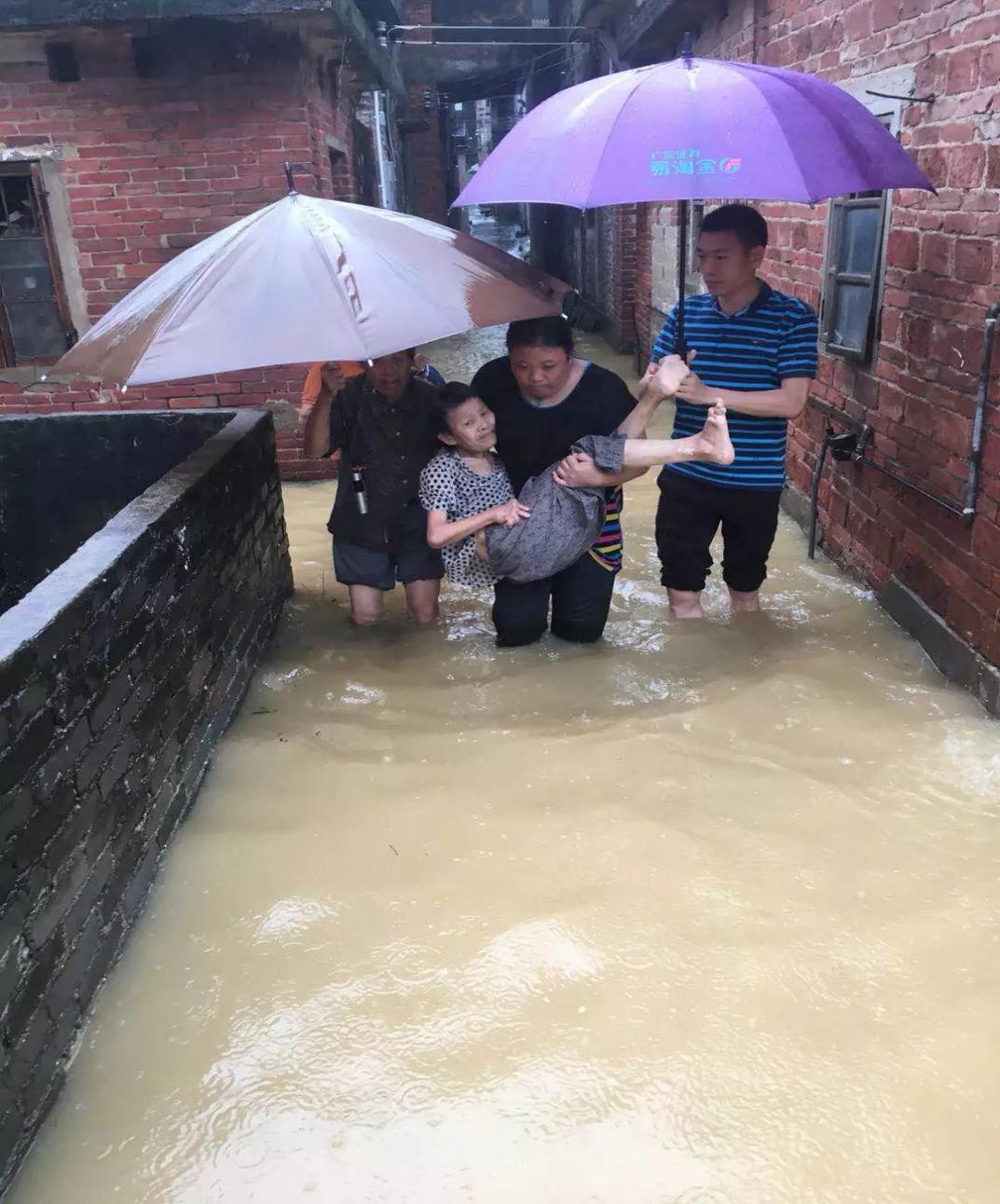 江门市民政局积极开展今年第4号台风 艾云尼