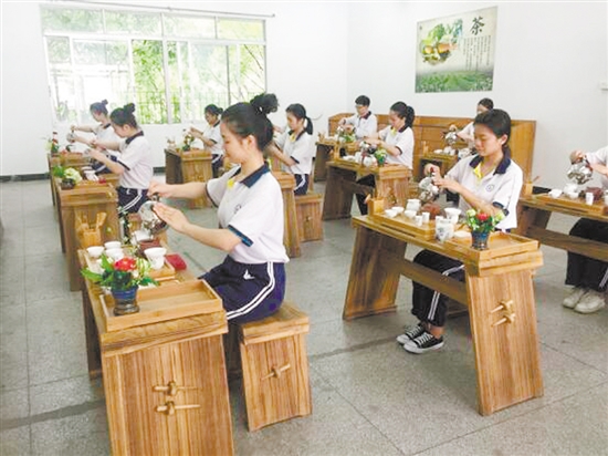江门市技师学院多彩社团活动提升学生文化艺术素养
