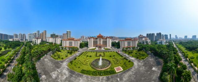 邱昱 摄