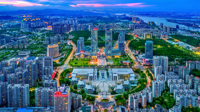 周华东 摄