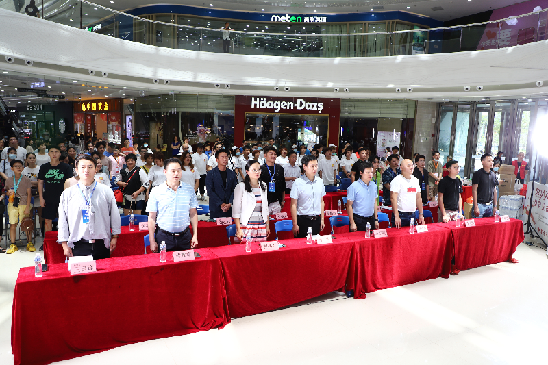 3.全场奏唱国歌.jpg