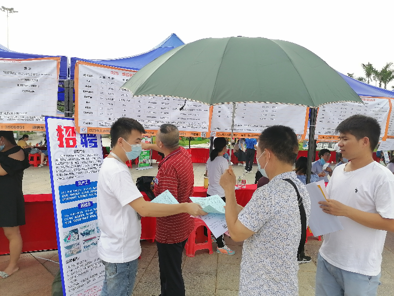 杜阮镇招聘会2.jpg